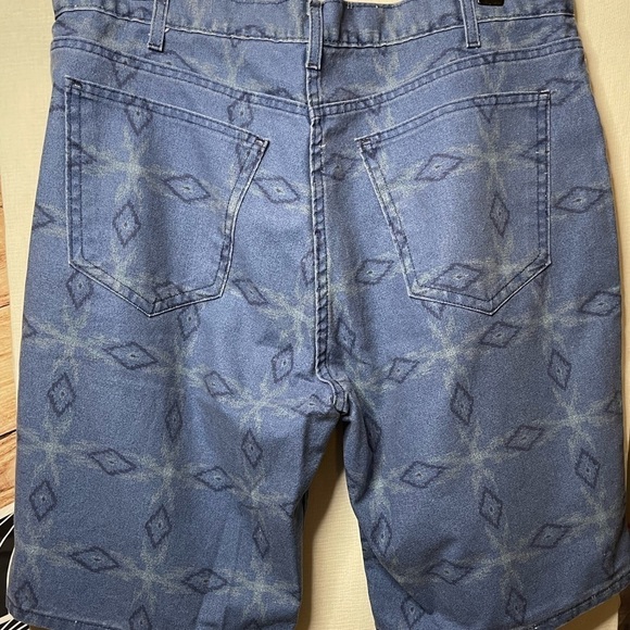 Vintage Sostanza Made in USA Distress Denim Shorts Aztec Pattern | Size 38 Men’s - Picture 4 of 8